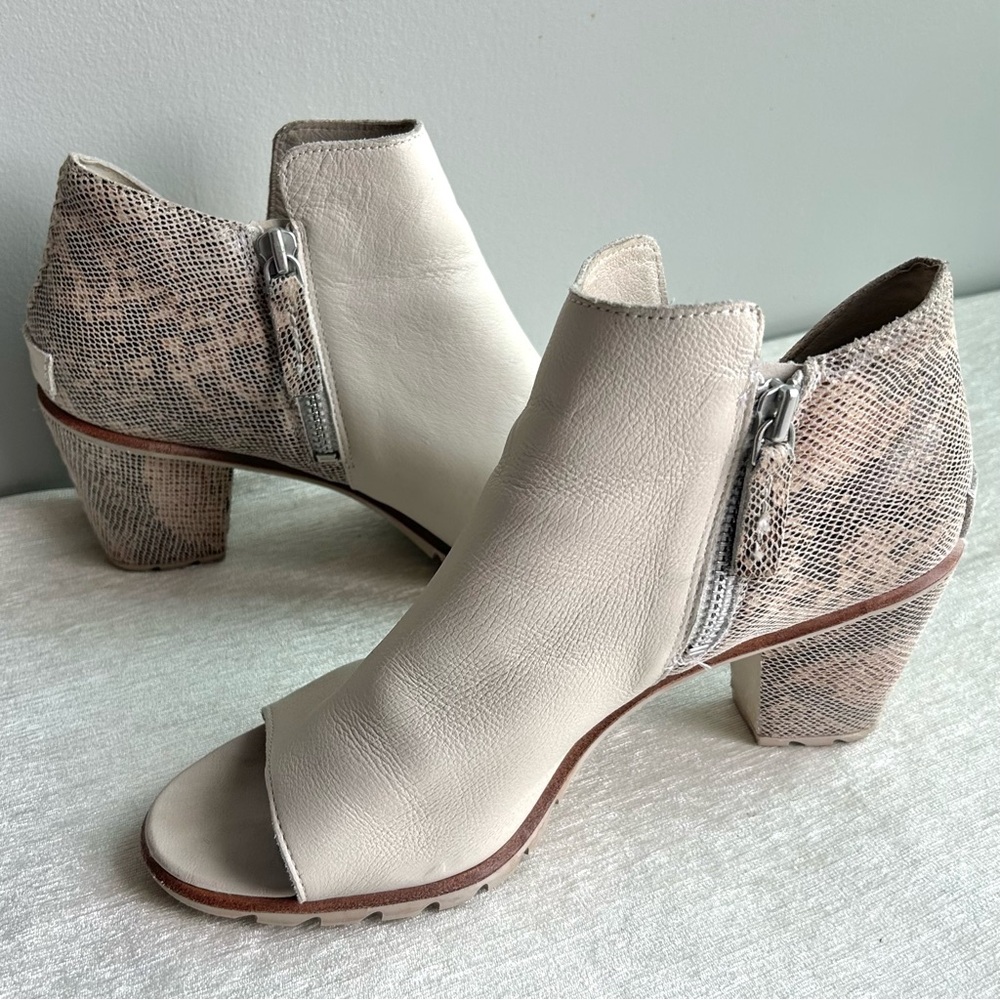 SOREL NADIA booties